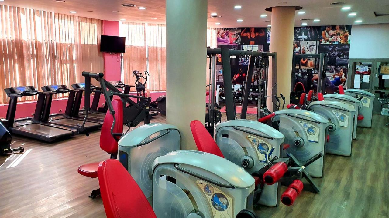 Jewel Sport City And Aqua Park Cairo Exterior photo The gym at the hotel