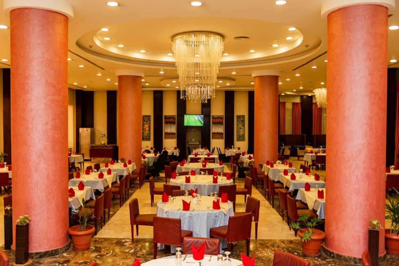 Jewel Sport City And Aqua Park Cairo Exterior photo The restaurant